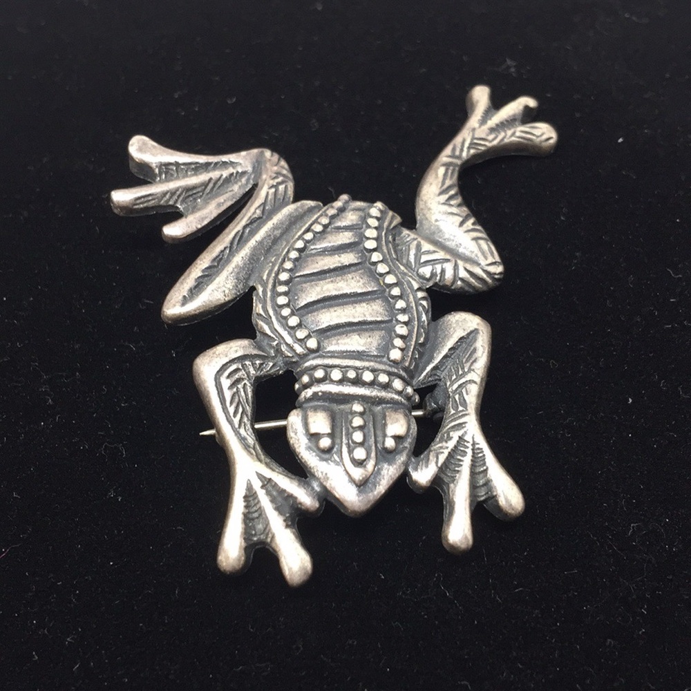 COPY - Newpro  pewter frog pin